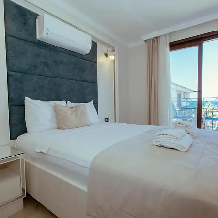 Cunda Say Hotel *