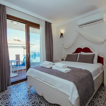 Cunda Say Otel Ayvalı