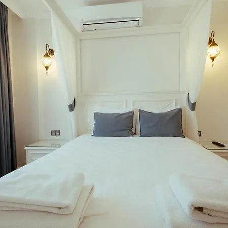 Cunda Say Hotel *