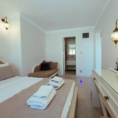Hotel Cunda Say *