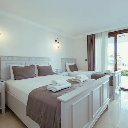 Cunda Say Hotel *