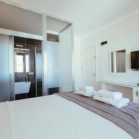 Hotel Cunda Say